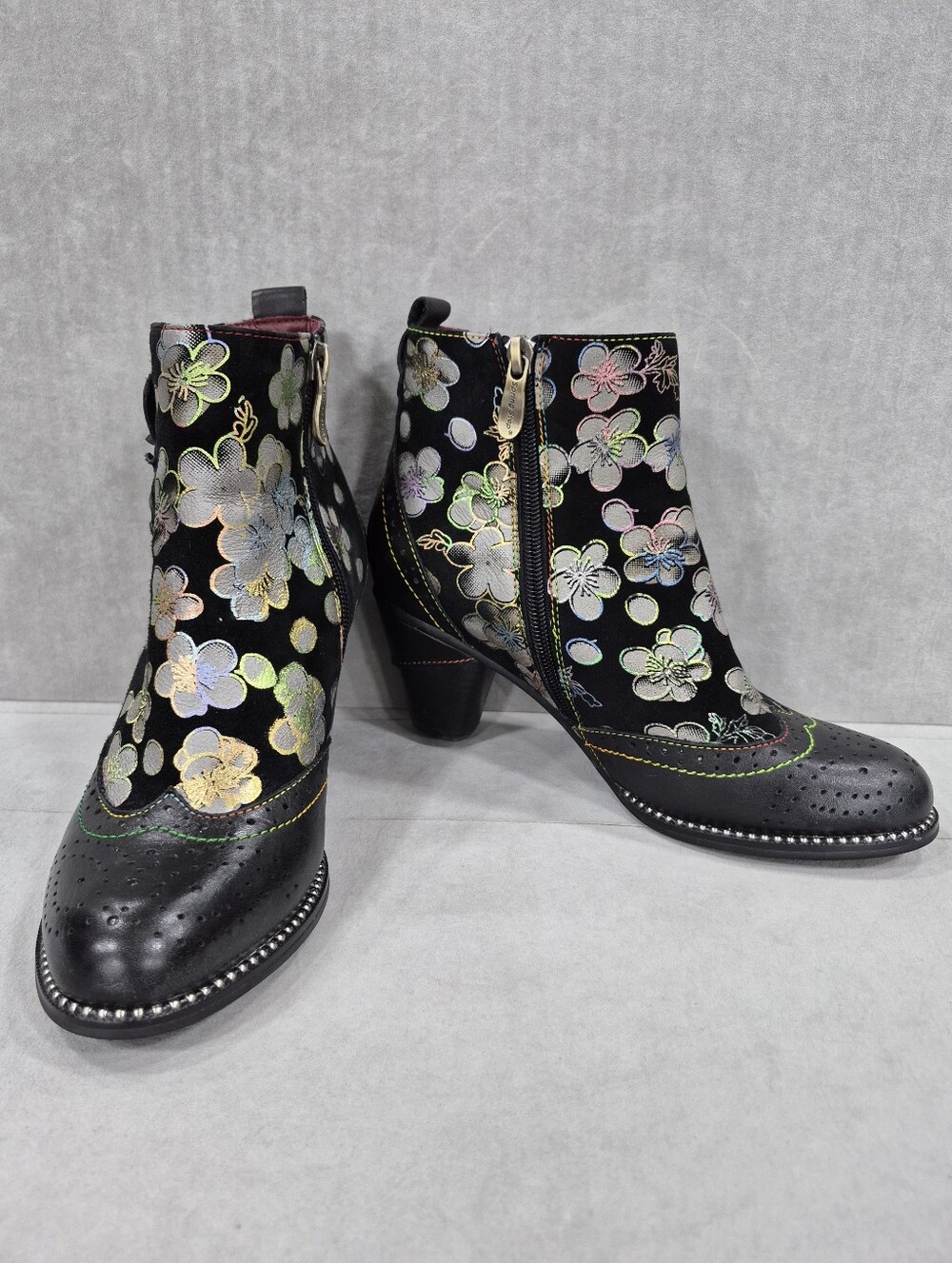 Spring Step L' Artiste Glynn boots women's 6 black leather iridescent floral